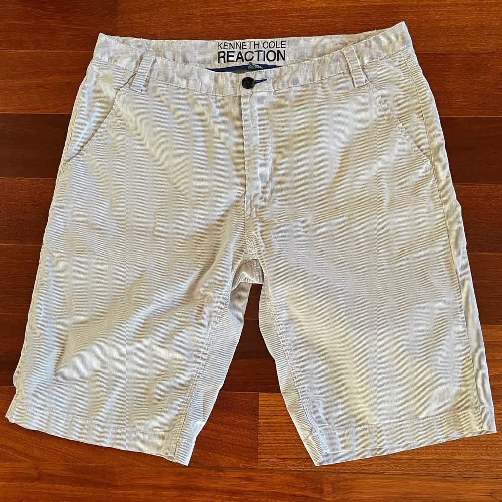 ✅ Kenneth Cole Reaction fine striped shorts